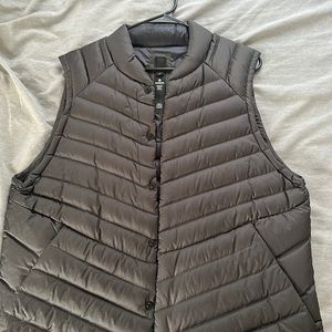 Lululemon snap up puffer vest